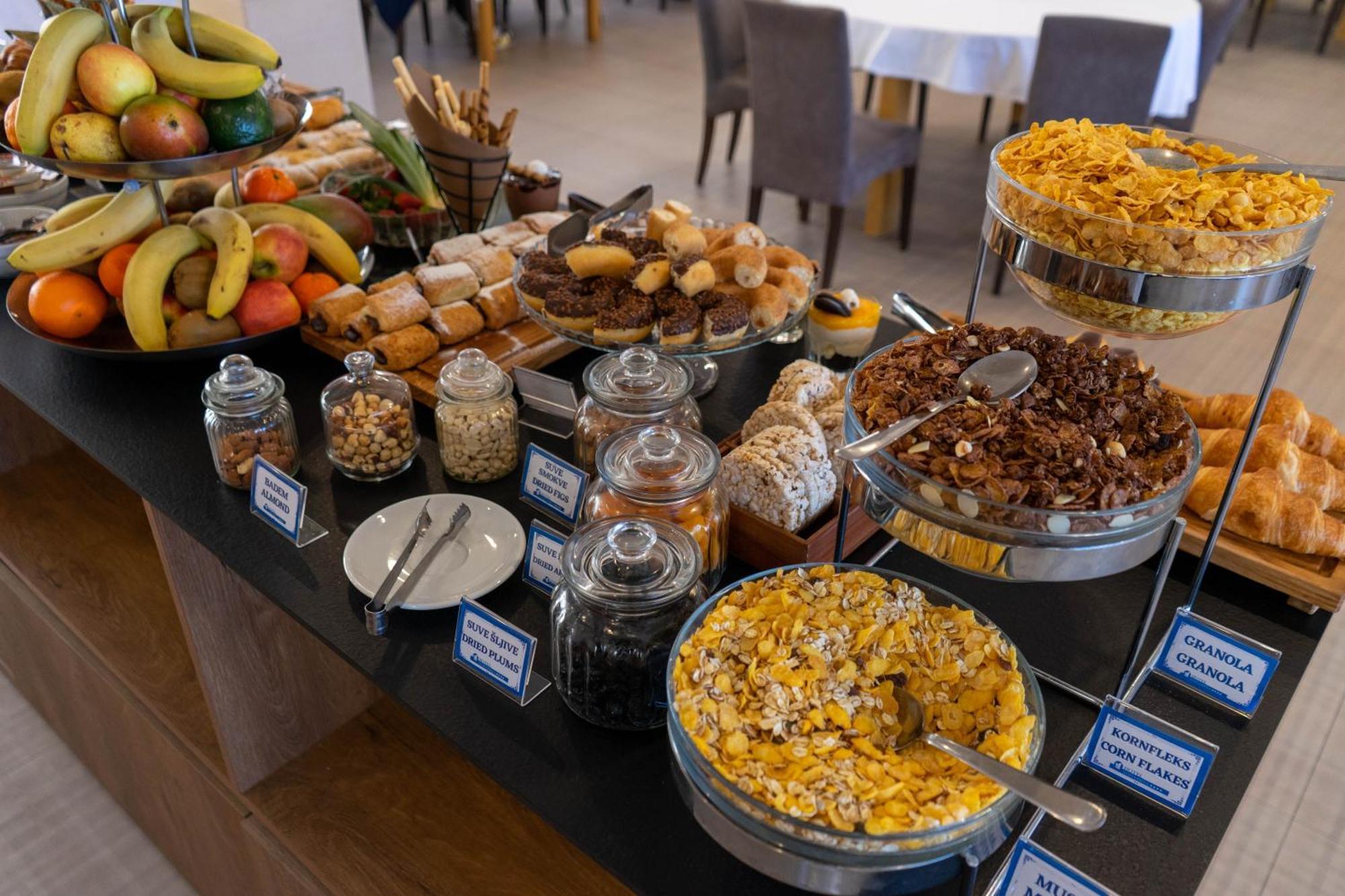 Hotel Vojvodina Zrenjanin Luaran gambar