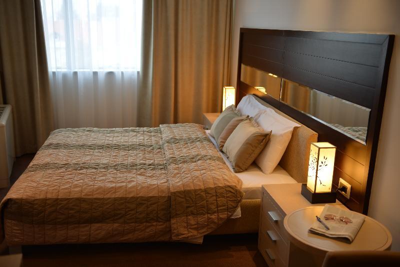 Hotel Vojvodina Zrenjanin Luaran gambar
